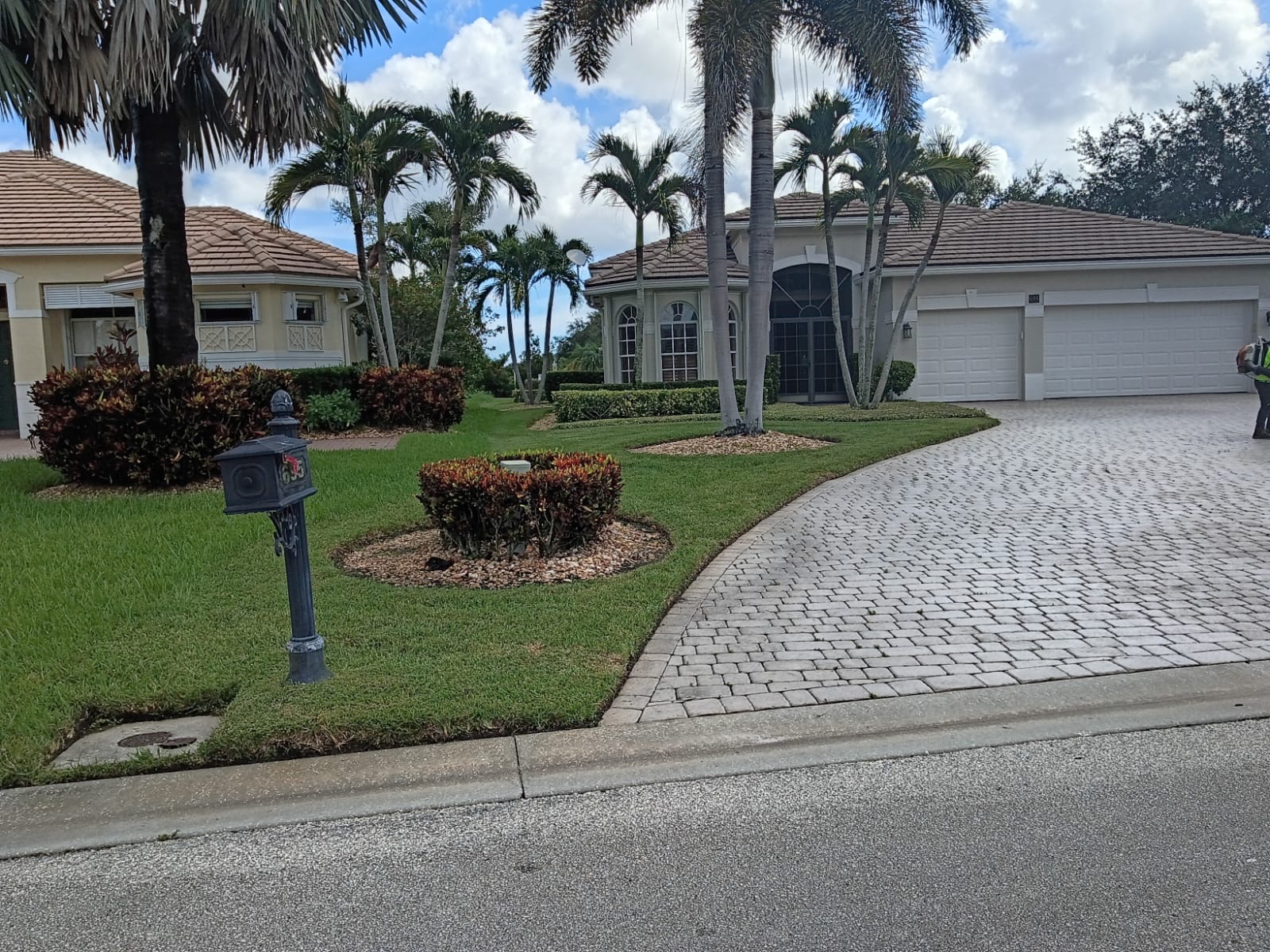 Recent landscaping project by Pelletier's Lawn Landscape Inc. — project photo 4